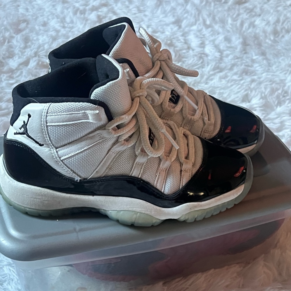 Youth Jordan 11